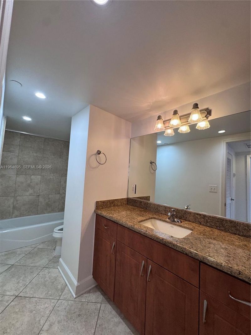 401 N 69th St, Unit 607, Miami Beach, FL 33141 Photo