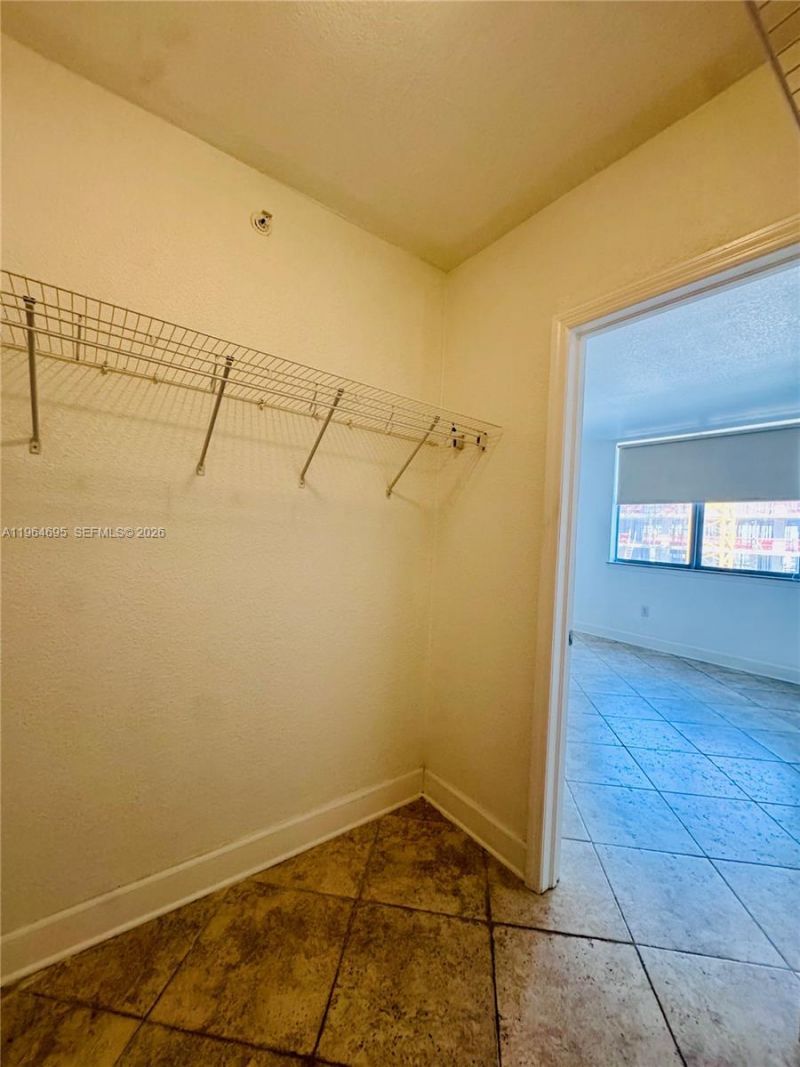401 N 69th St, Unit 607, Miami Beach, FL 33141 Photo
