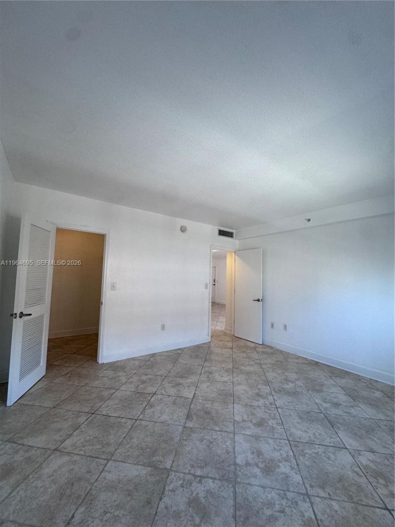 401 N 69th St, Unit 607, Miami Beach, FL 33141 Photo