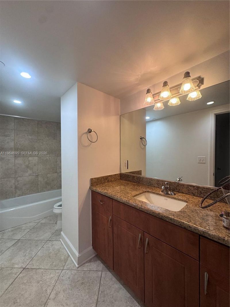 401 N 69th St, Unit 607, Miami Beach, FL 33141 Photo