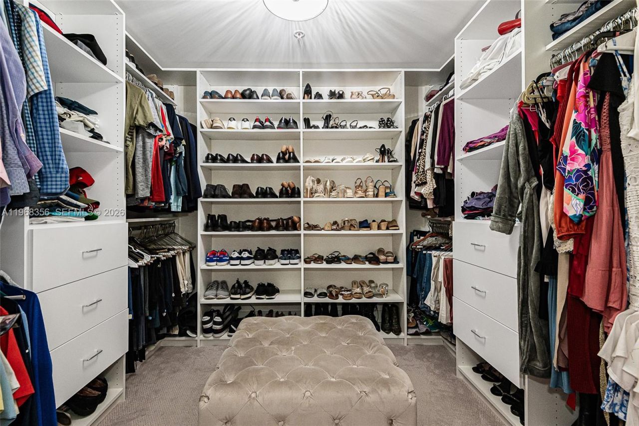 999 SW 1st Ave, Unit 3215, Miami, FL 33130 Photo