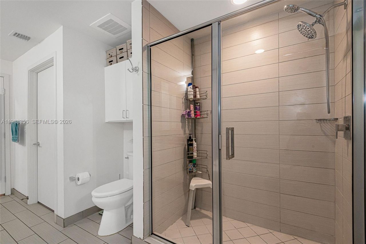 999 SW 1st Ave, Unit 3215, Miami, FL 33130 Photo