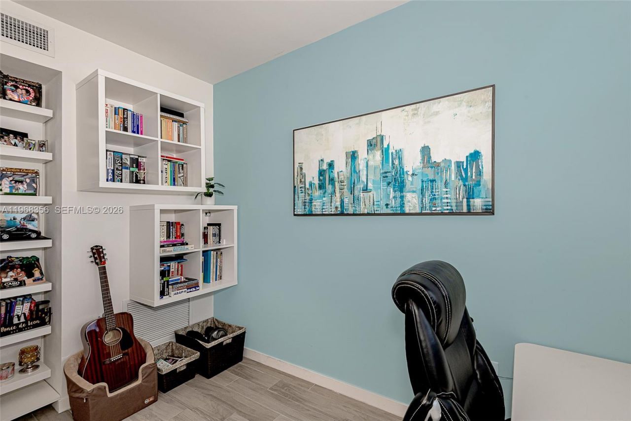 999 SW 1st Ave, Unit 3215, Miami, FL 33130 Photo