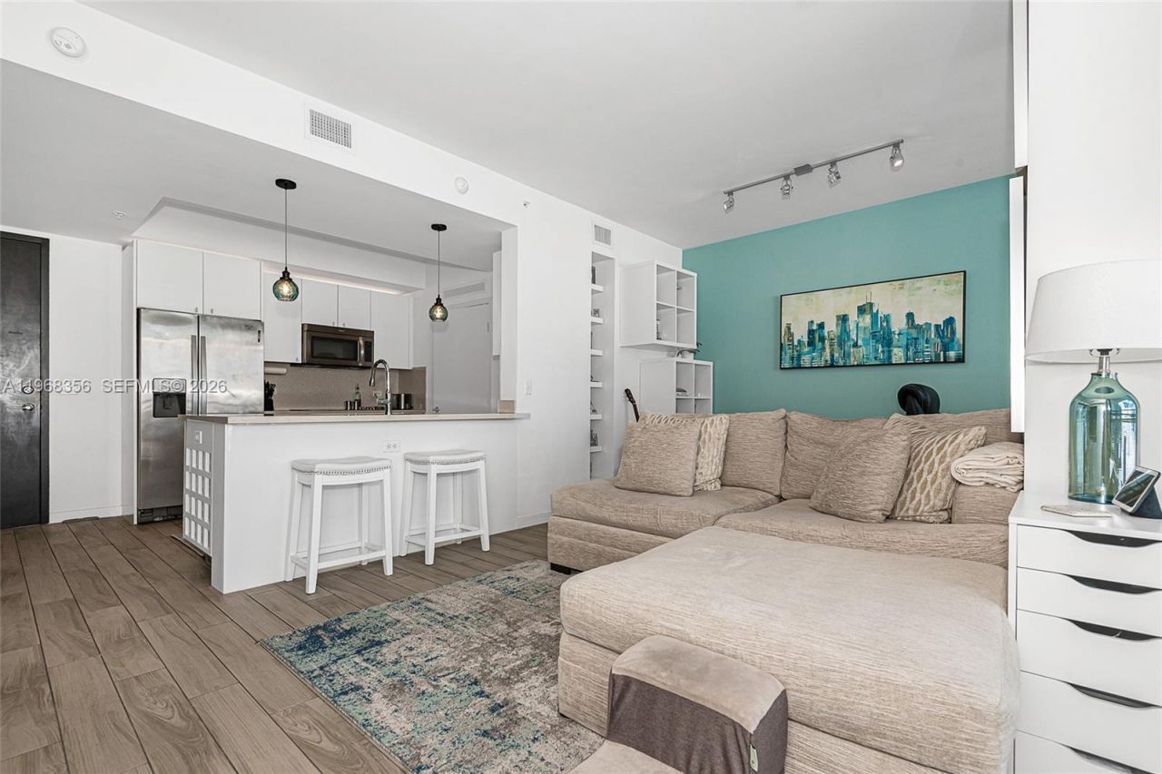 999 SW 1st Ave, Unit 3215, Miami, FL 33130 Photo