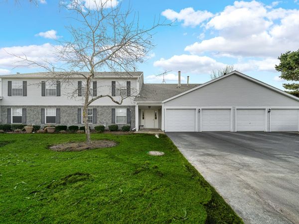 370 Wilmington Drive, Unit D2, Bartlett, IL 60103