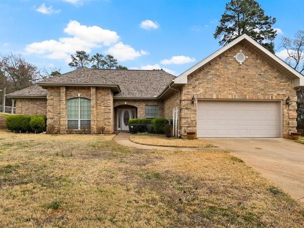102 Dogwood Circle, Daingerfield, TX 75638