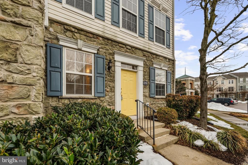 21781 Findon Court, Ashburn, VA 20147 Main Photo