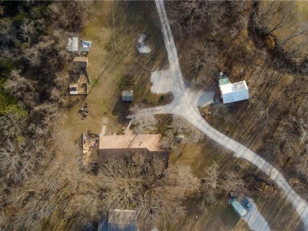 421 S 1st Street, Mound City, KS 66056