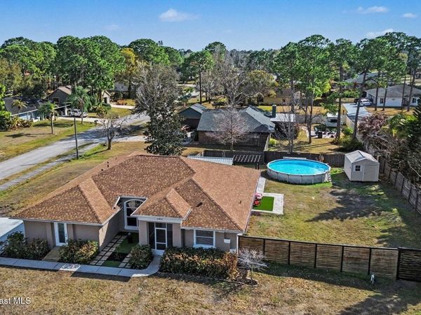 580 Fiedler Street NE, Palm Bay, FL 32907