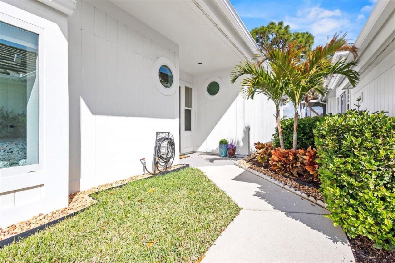 2253 NW Seagrass Drive, Palm City, FL 34990 Photo