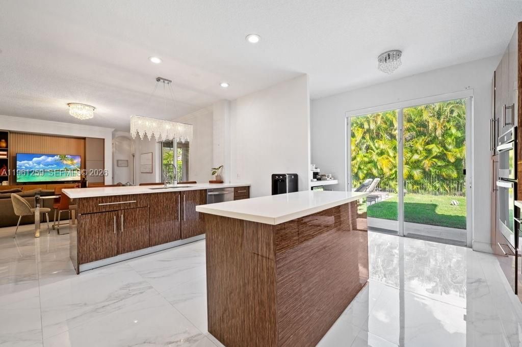 3846 W Gardenia Ave , Weston, FL 33332 Photo