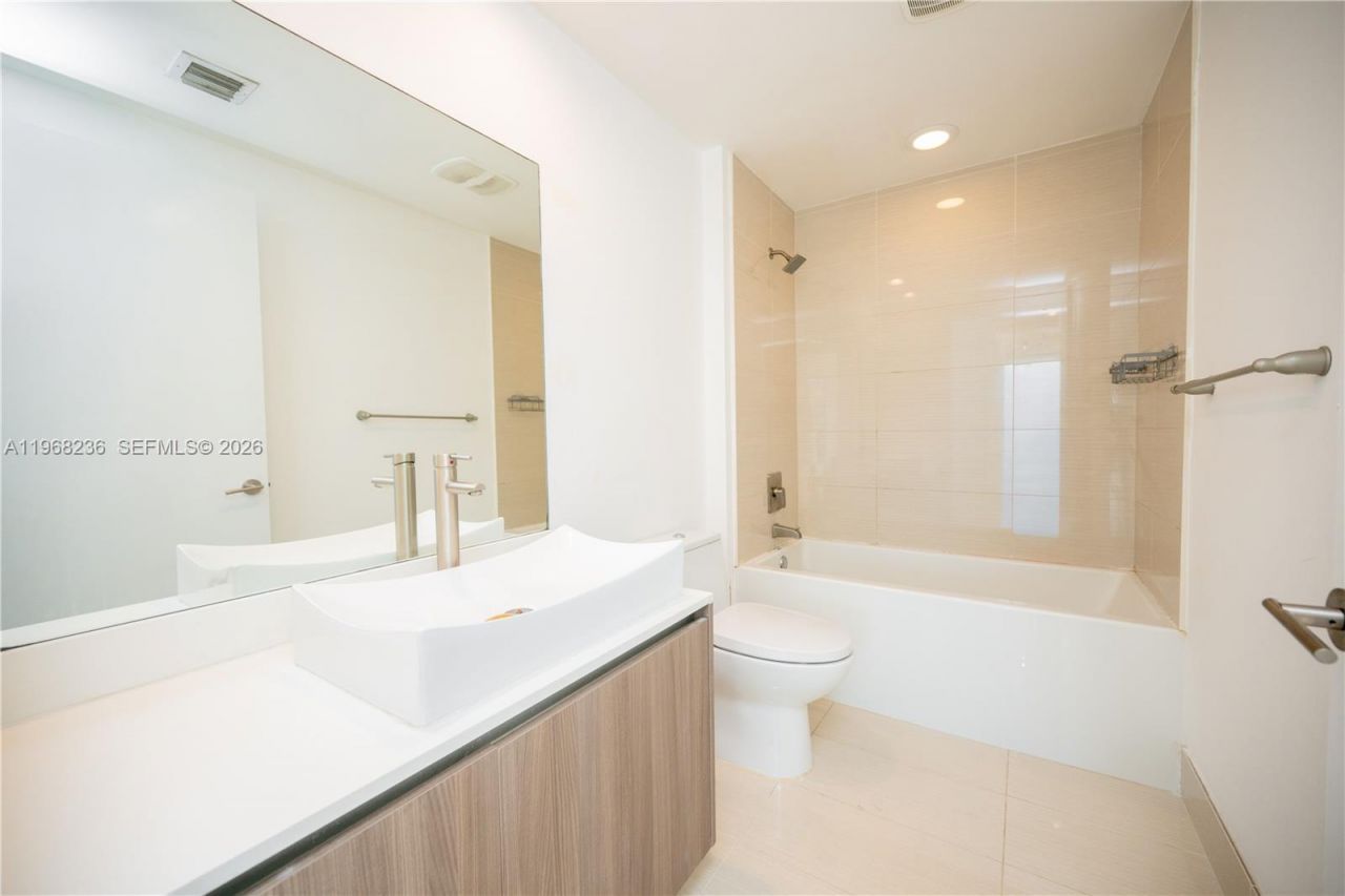 201 SW 17th Rd , Unit 701, Miami, FL 33129 Photo