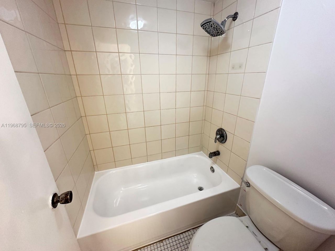 1990 W 56th St, Unit 1203, Hialeah, FL 33012 Photo