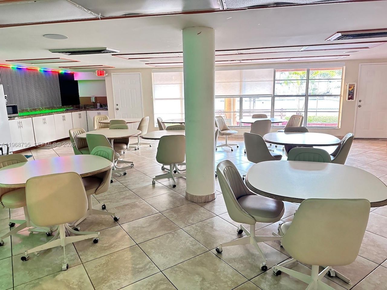 1990 W 56th St, Unit 1203, Hialeah, FL 33012 Photo