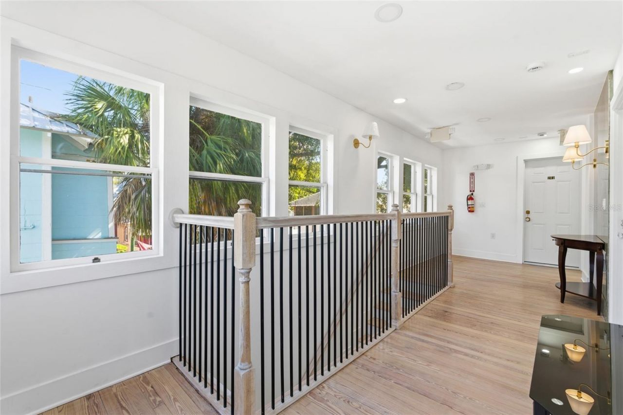 326 6th Avenue N, Saint Petersburg, FL 33701 Photo