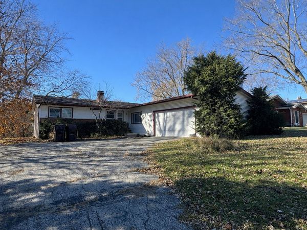 6411 Londonderry Drive, Cary, IL 60013