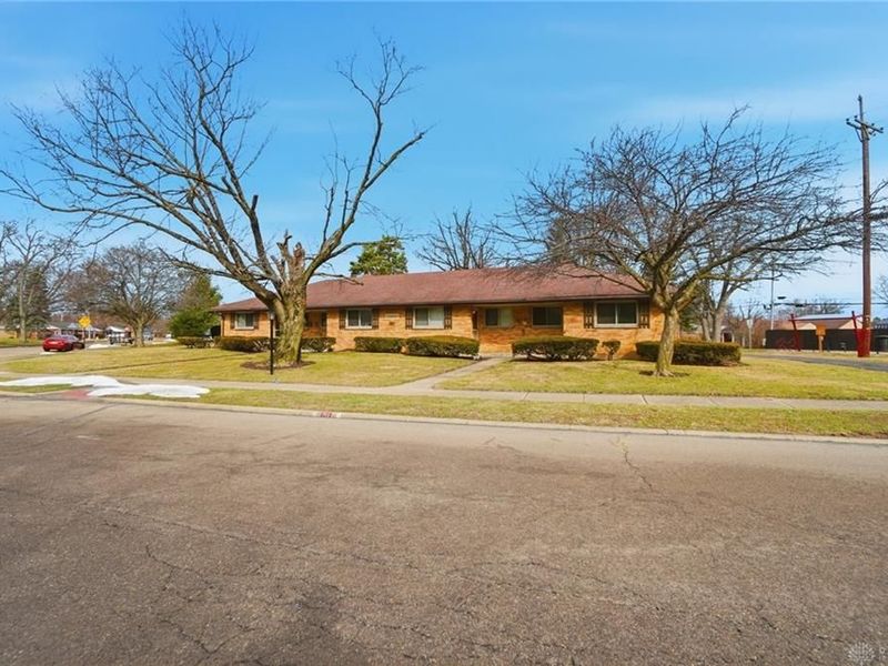 701 Wiltshire Boulevard, Kettering, OH 45419 Photo 2