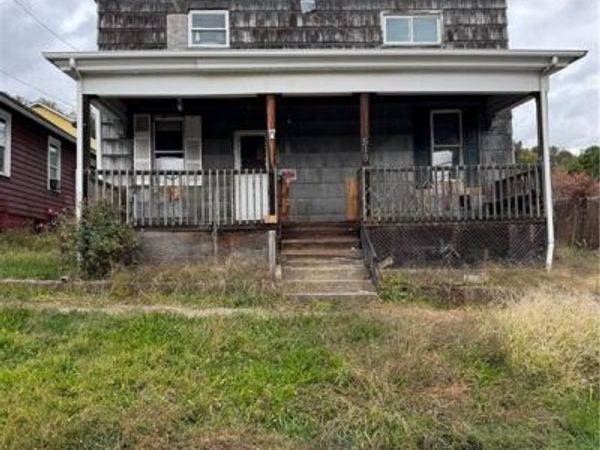 519 Clinton Street, Martins Ferry, OH 43935