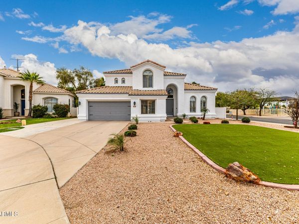 1905 E OLIVE Court, Gilbert, AZ 85234