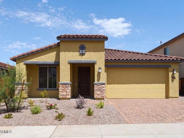 8736 W COLTER Street, Glendale, AZ 85305