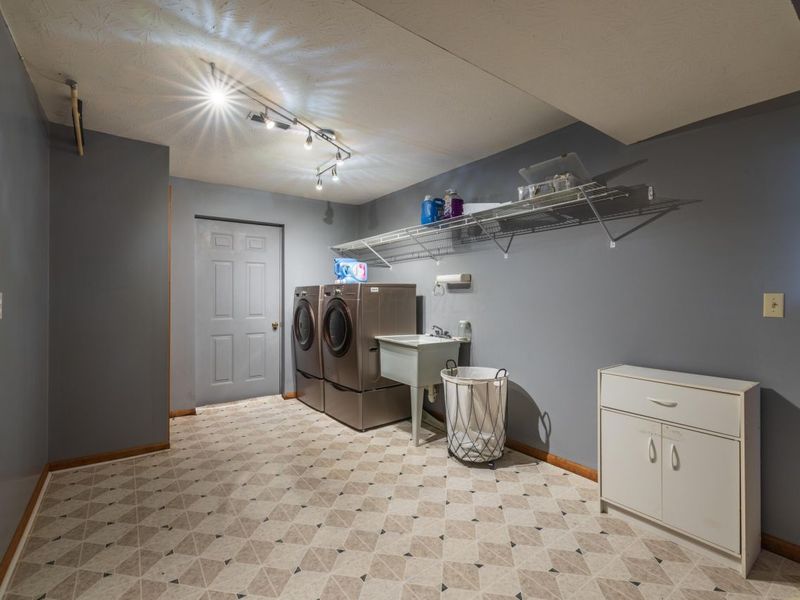 11699 Channingway Boulevard, The Plains, OH 45780 Photo 41