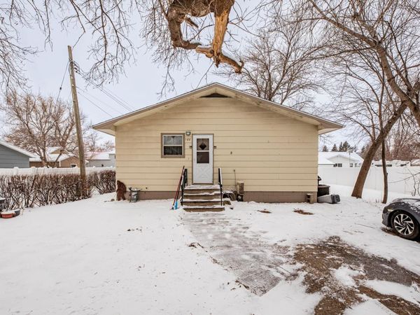 122 12th Avenue N, Casselton, ND 58012