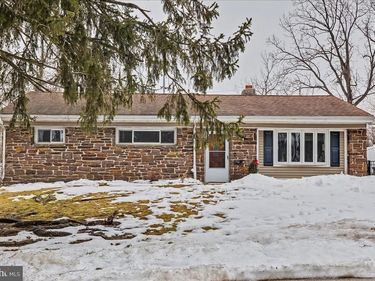 701 SCHOOL LINE DRIVE, KING OF PRUSSIA, PA 19406