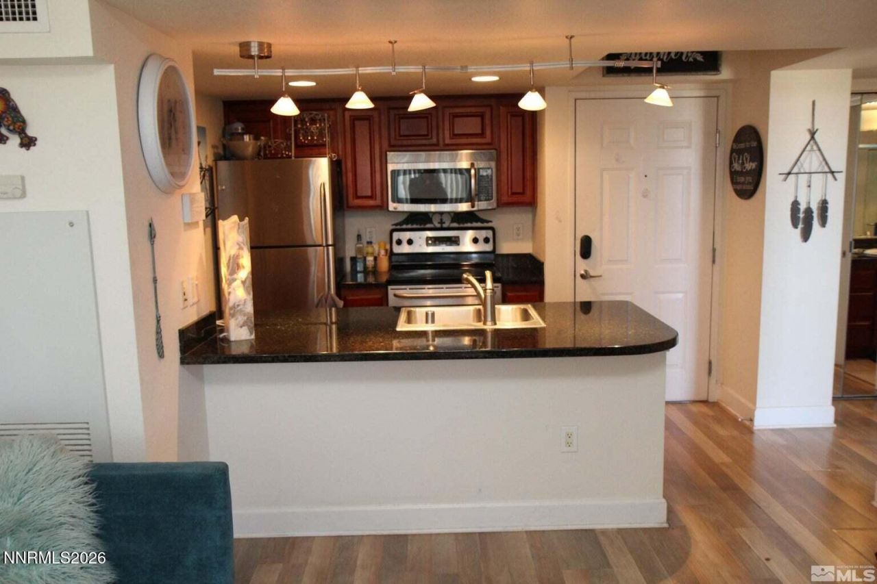 450 N Arlington Avenue, Unit 513, Reno, NV 89503 Photo