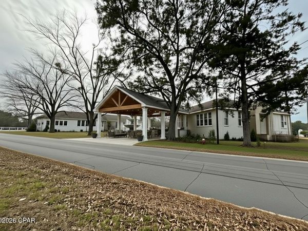 4181 Apple White Street, Greenwood, FL 32443