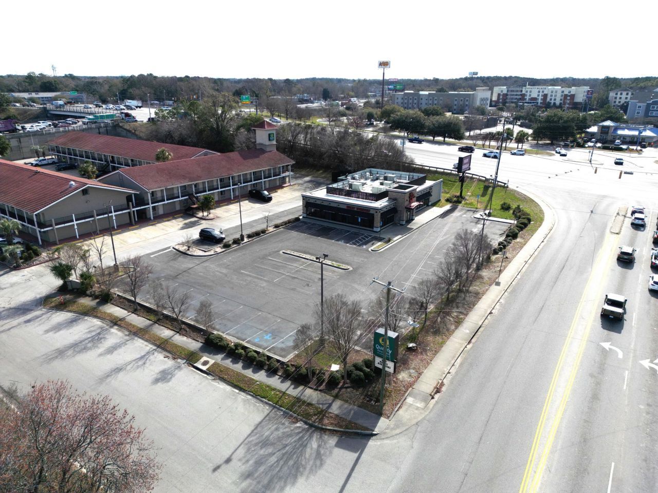 7400 Northside Drive  Photo 10