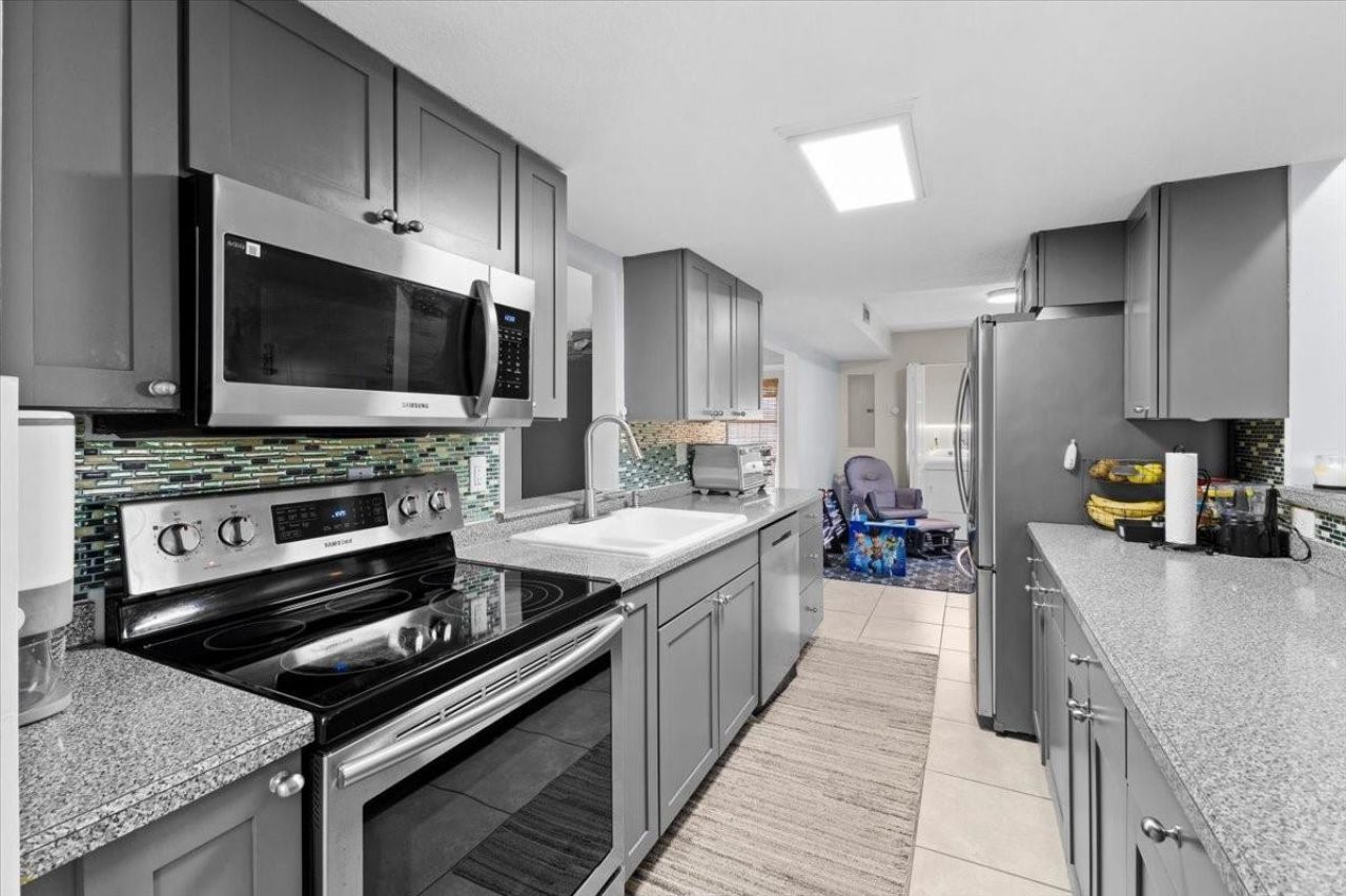 7303 NW 64th Street, Tamarac, FL 33321 Photo