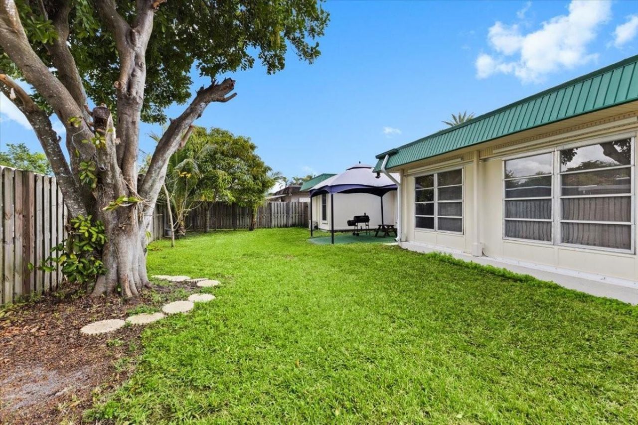 7303 NW 64th Street, Tamarac, FL 33321 Photo