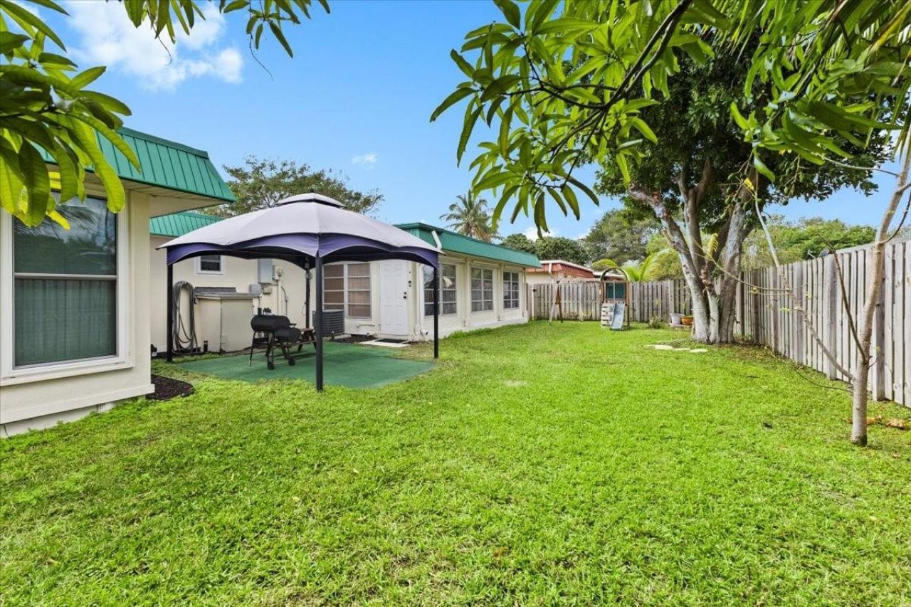 7303 NW 64th Street, Tamarac, FL 33321 Photo