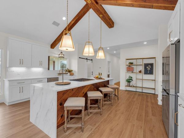 2102 S Church ST, Georgetown, TX 78626