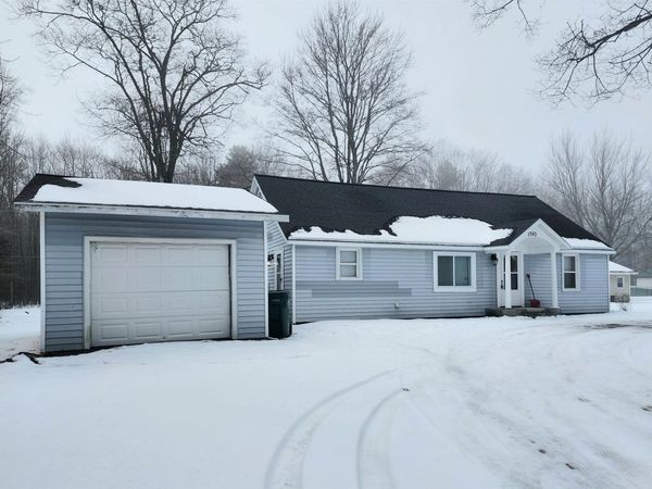 1760 US-23 S, Tawas City, MI 48763