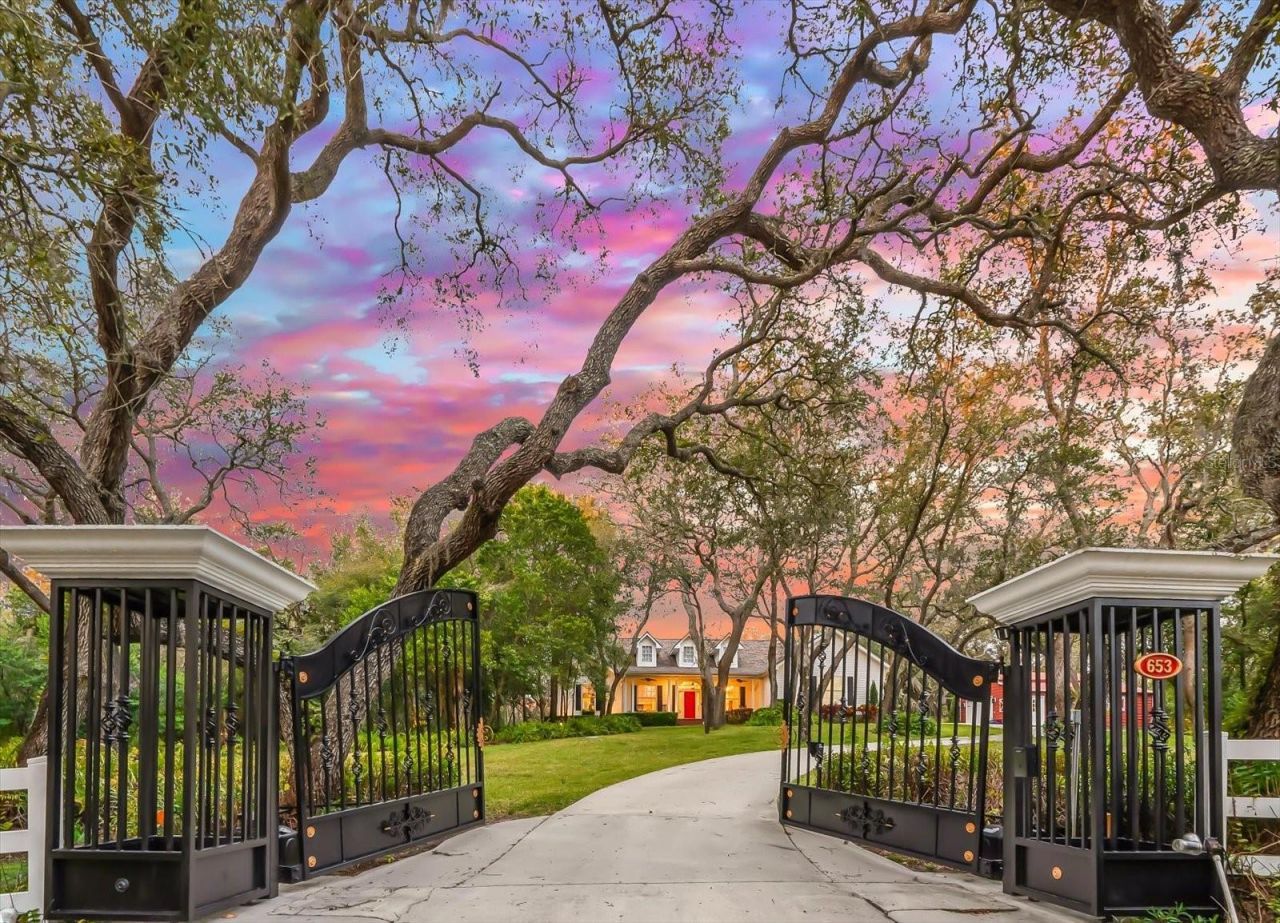 653 Old East Lake Road, Tarpon Springs, FL 34688 Photo