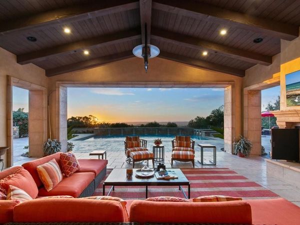 7953 Sentinel, San Diego, CA 92127