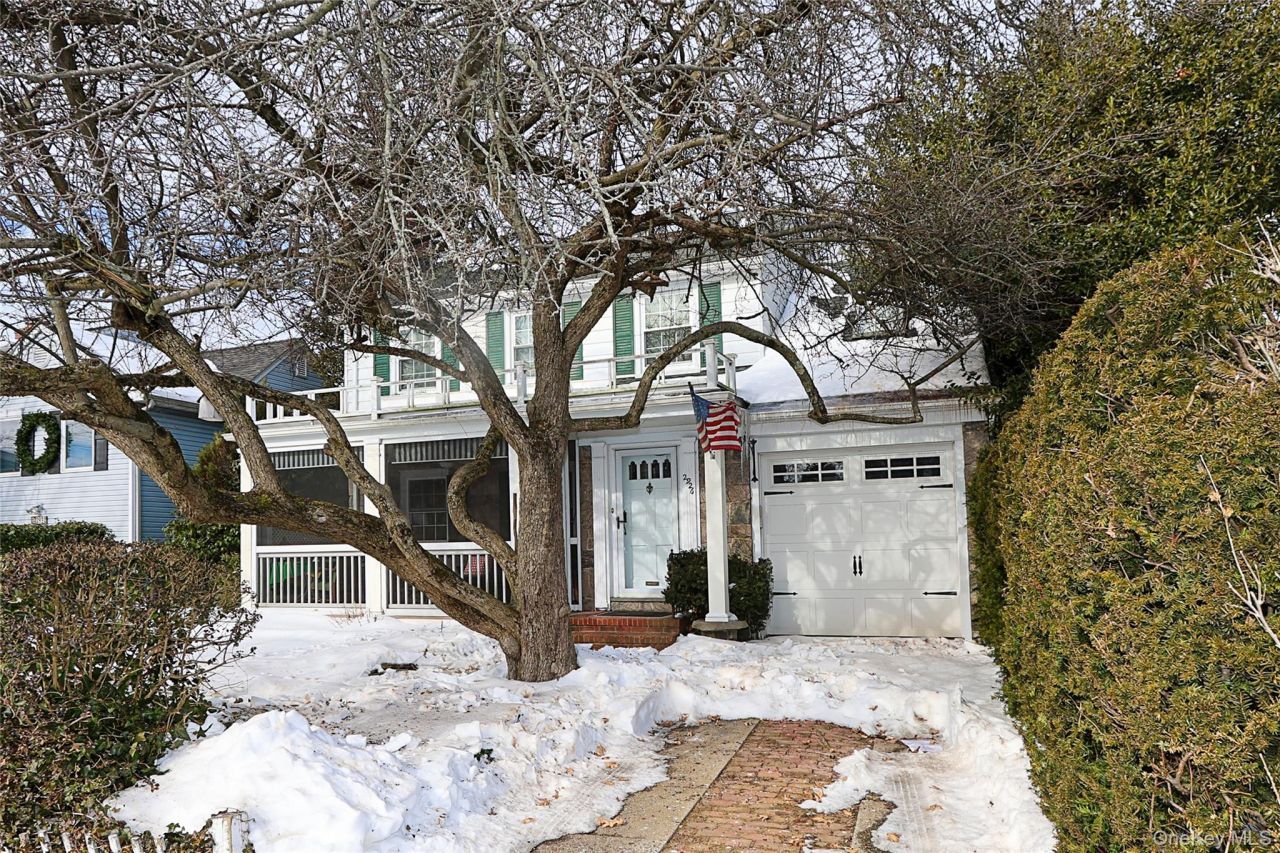 2926 Davis Street, Oceanside, NY 11572 Main Photo