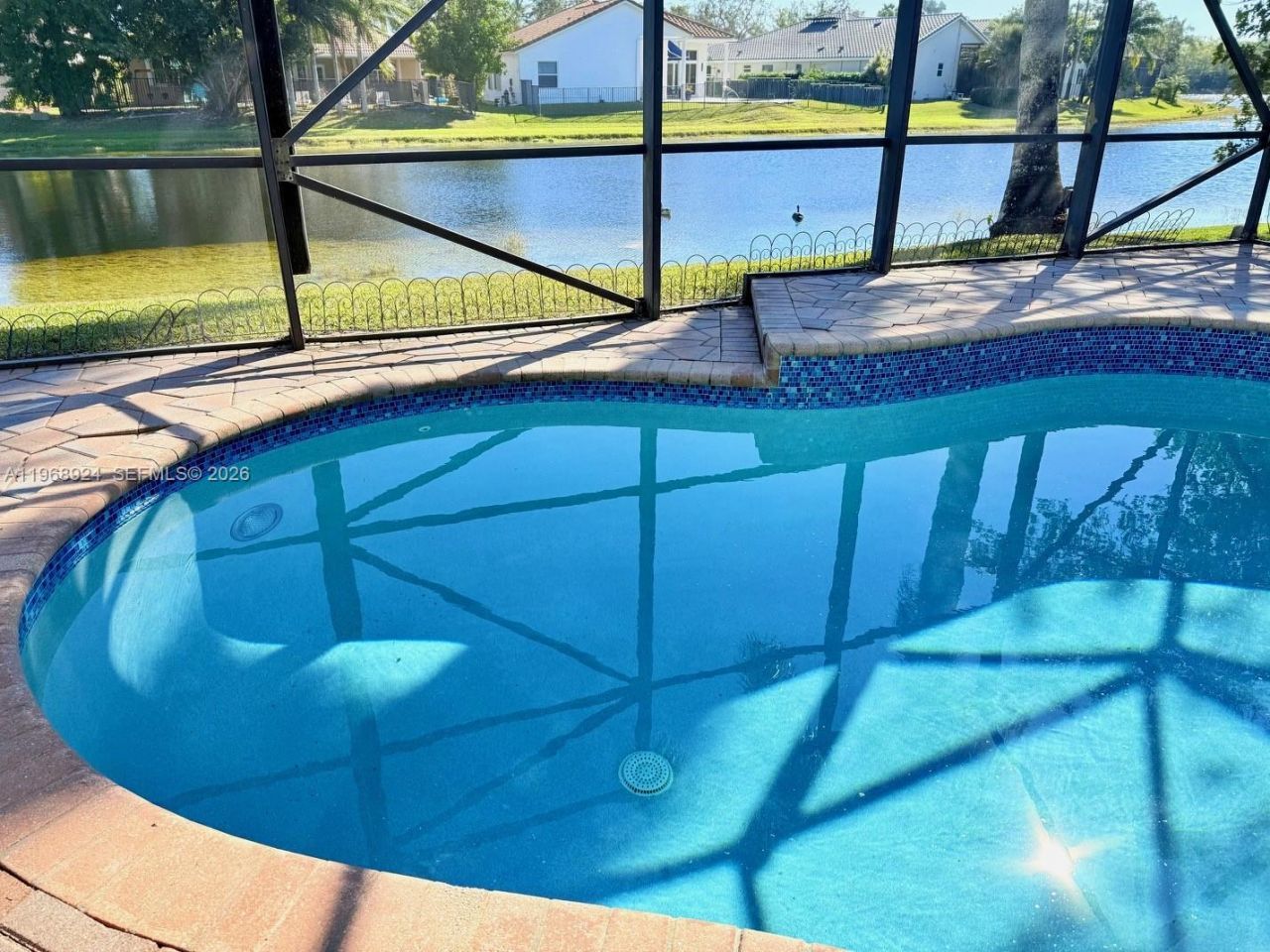 2644 Miller Ct , Weston, FL 33332 Photo