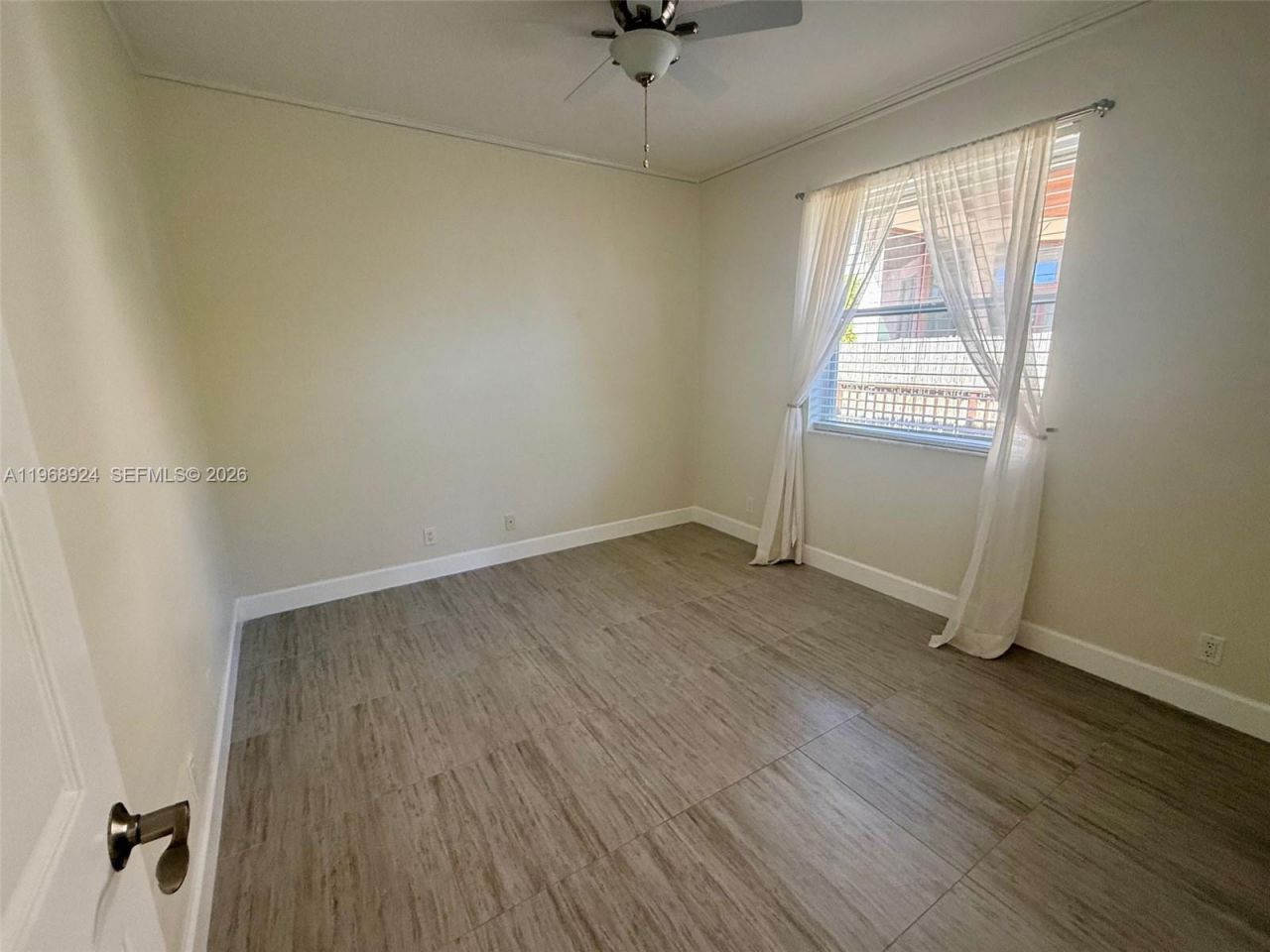 2644 Miller Ct , Weston, FL 33332 Photo