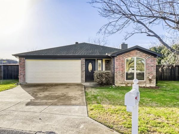 10220 Little Fox Court, Fort Worth, TX 76108