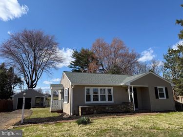 1420 S PLEASANT DRIVE, FEASTERVILLE TREVOSE, PA 19053
