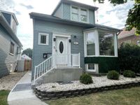 4511 N Melvina Avenue, Chicago, IL 60630 primary photo