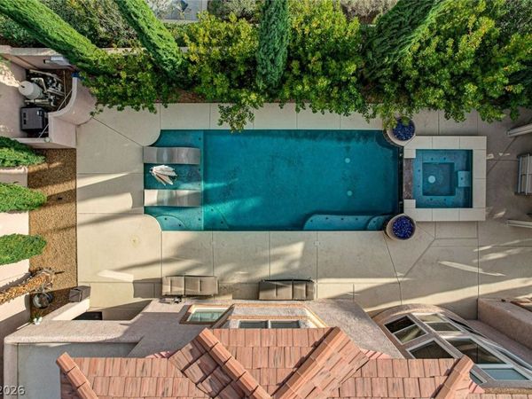 10671 Capesthorne Way, Las Vegas, NV 89135