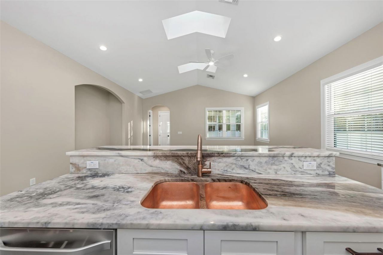 2348 2nd Avenue S, Saint Petersburg, FL 33712 Photo