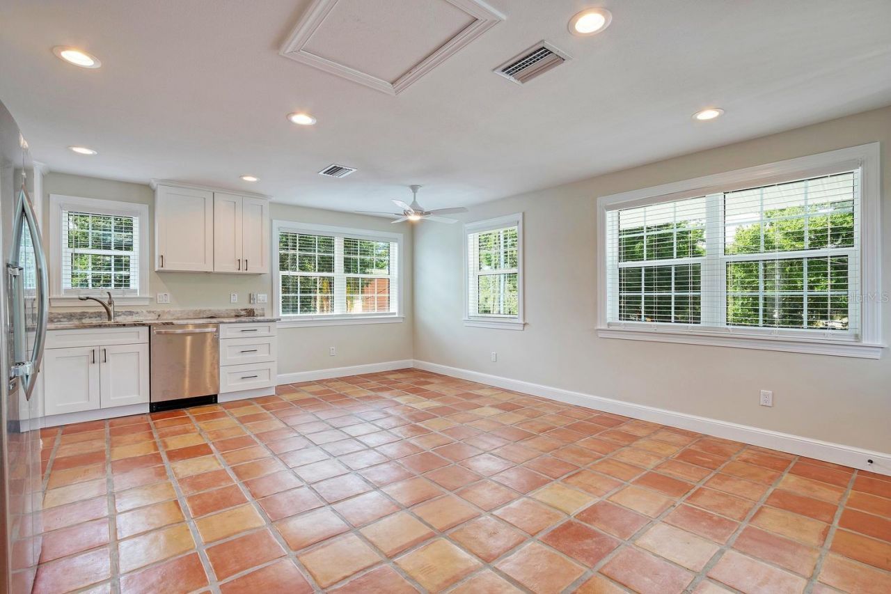 2348 2nd Avenue S, Saint Petersburg, FL 33712 Photo