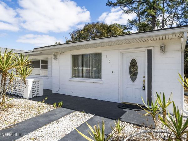 101 E HARRIS Street, Palatka, FL 32177