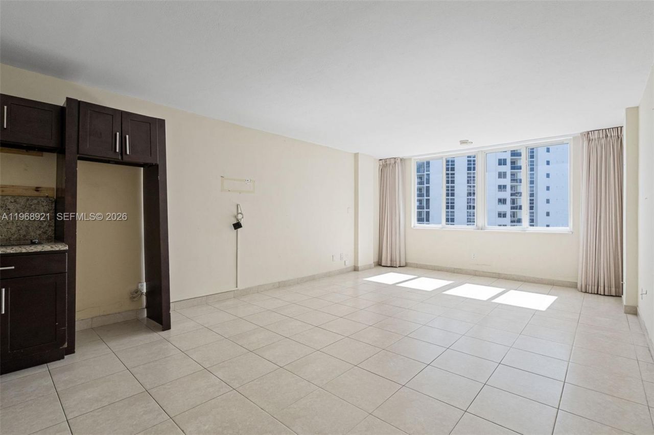19201 Collins Ave, Unit 603, Sunny Isles Beach, FL 33160 Photo
