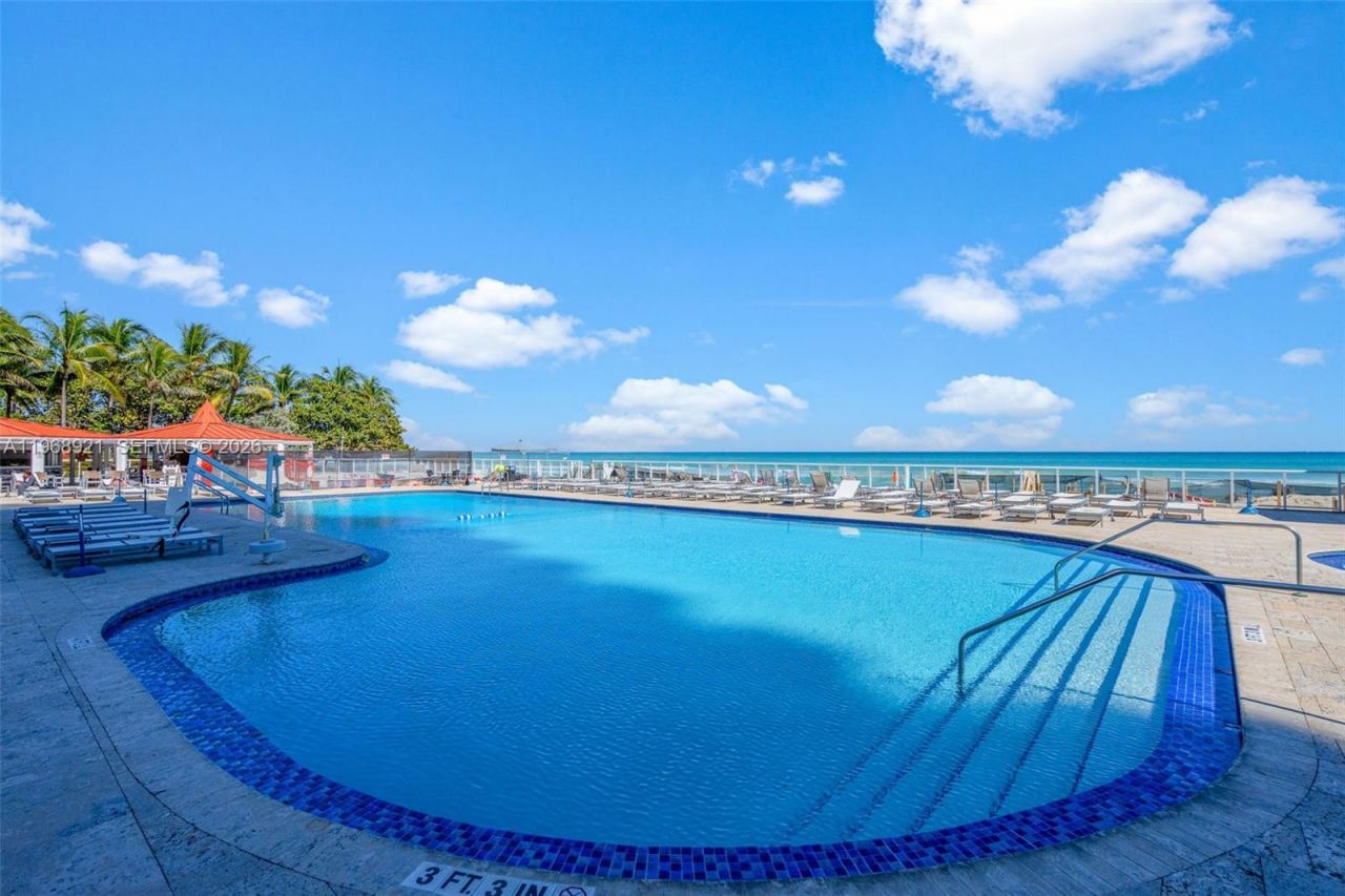 19201 Collins Ave, Unit 603, Sunny Isles Beach, FL 33160 Photo