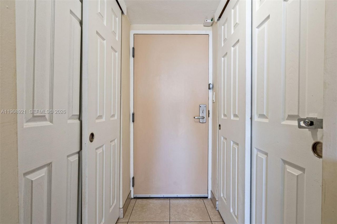 19201 Collins Ave, Unit 603, Sunny Isles Beach, FL 33160 Photo